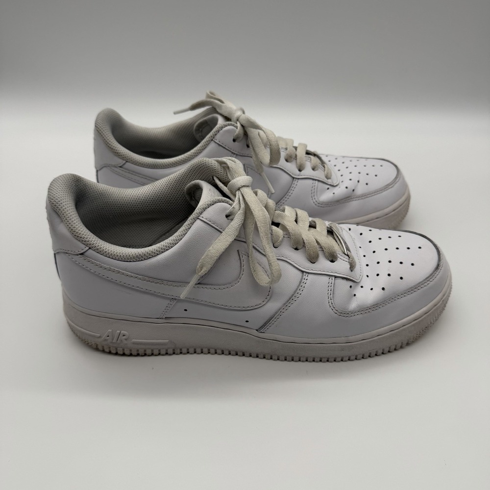 Nike Air Force‎ 1 Shoes Mens 10 Triple White Low '07 CW2288-111